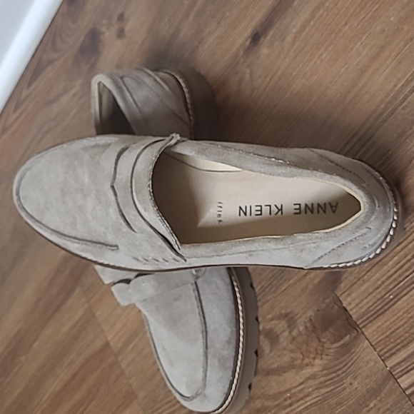 Anne Klein Tan‎ Suede Loafers - Picture 2 of 6
